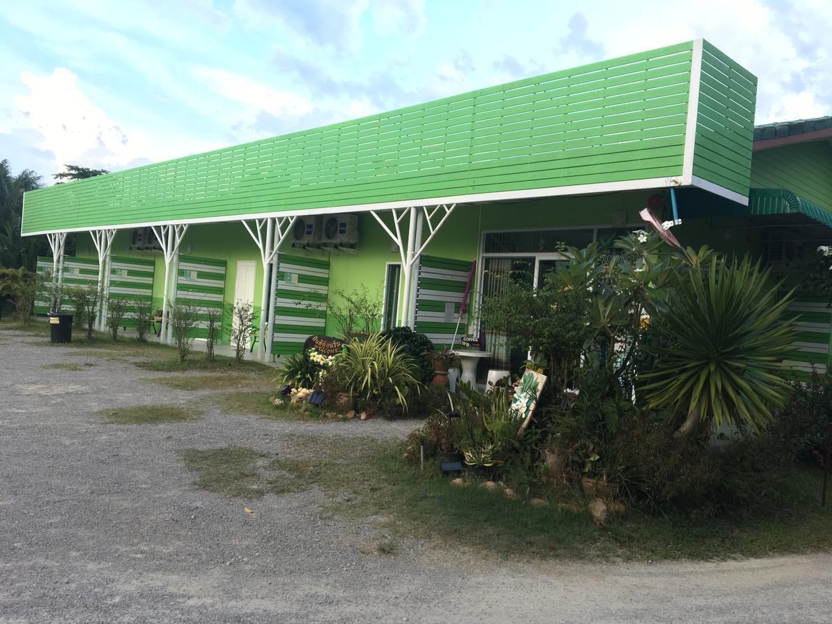 Go Green Resort Chumphon Esterno foto